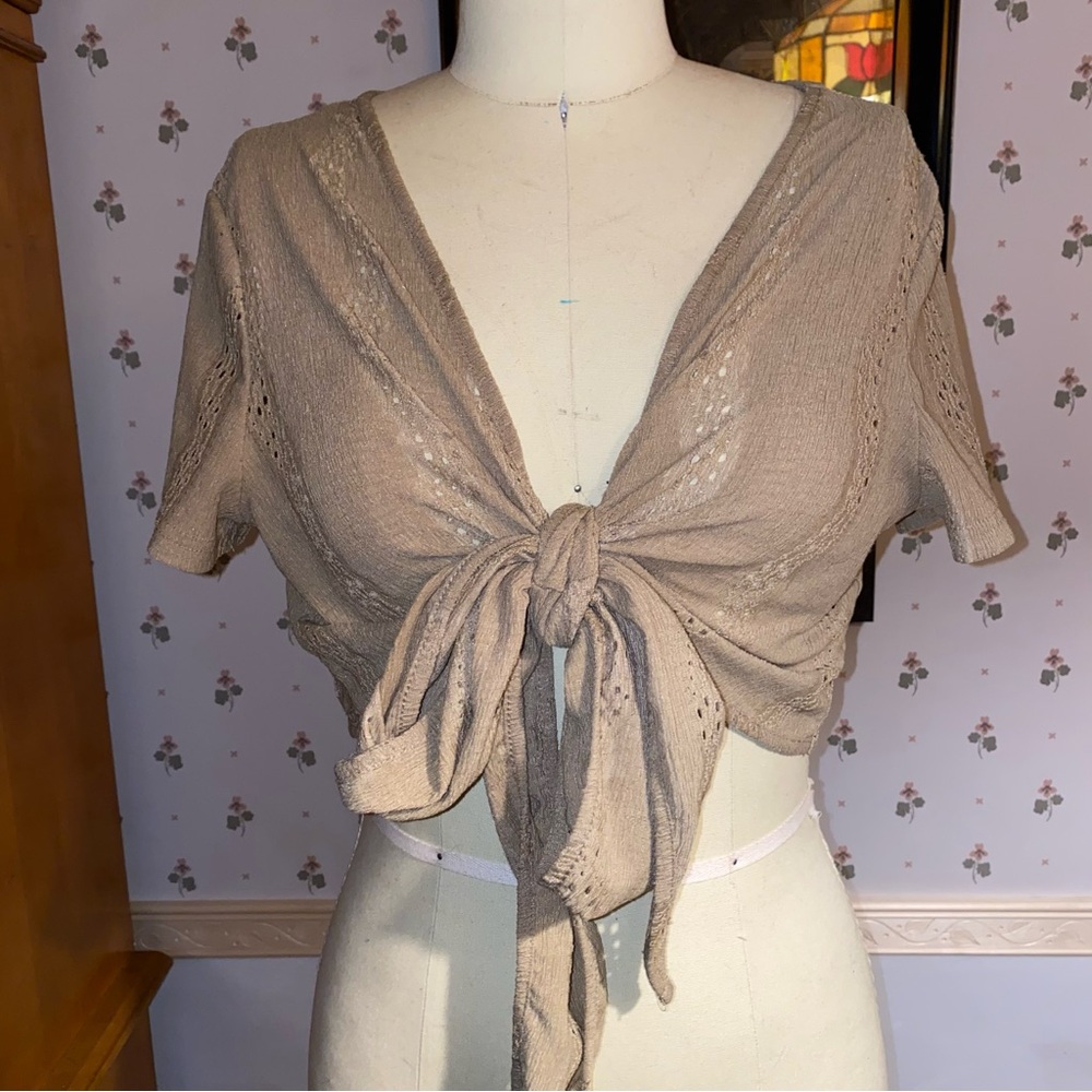SHEIN Tan Tie-Front Crop Blouse